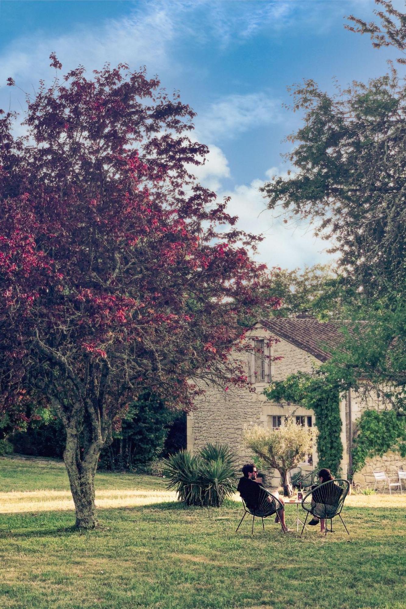 Bed and Breakfast La Nuit & Le Jour Vertheuil-en-Medoc Экстерьер фото